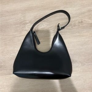 Chic Black Leather Shoulder Bag